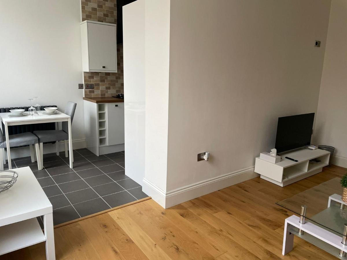 City Centre 1 Bed Sleeps 4 H5 Кінгстон-апон-Галл Екстер'єр фото